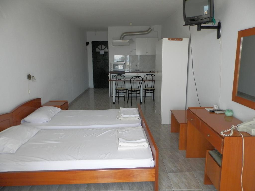 Apollon Hotel Methana Room photo